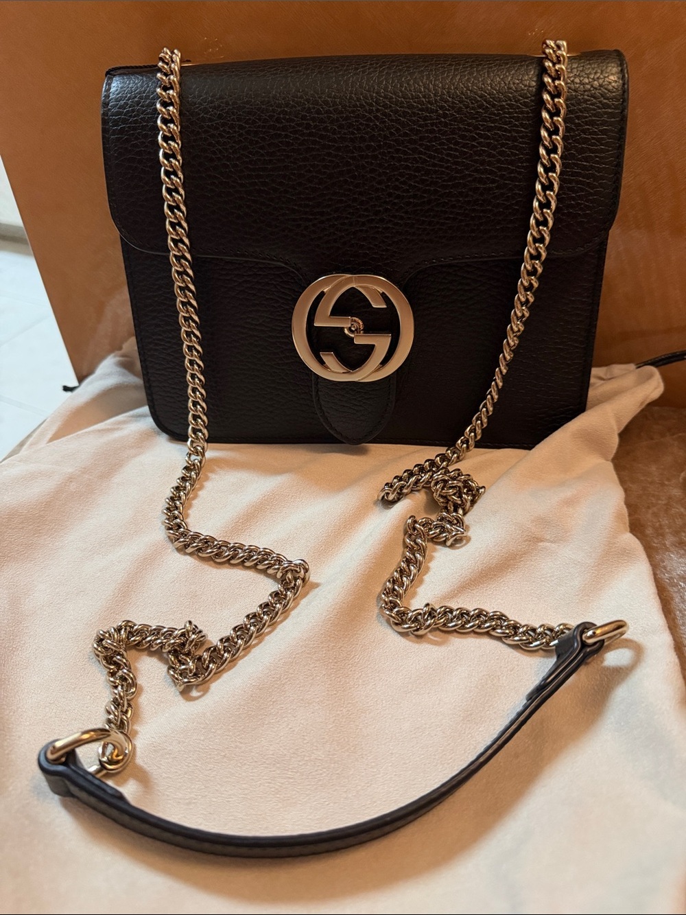 Gucci Black Pebbled Leather Shoulder Bag with Gold Double G Chain